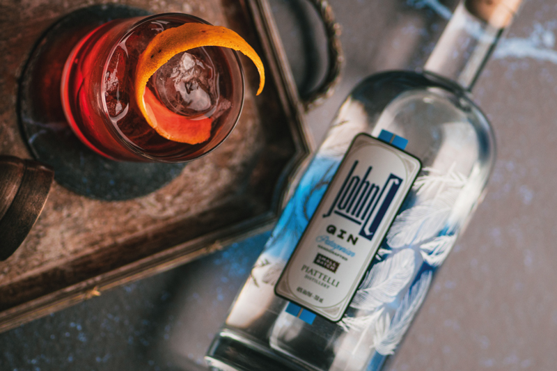 JOHN-C-PATAOGNIAN-2-FOTOPORTADA-mobile